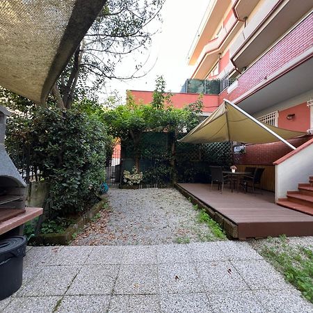Il Parco Apartments Марина-ди-Масса Экстерьер фото